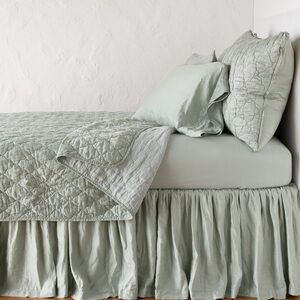 NWT Bella Notte LUNA Coverlet in Eucalyptus